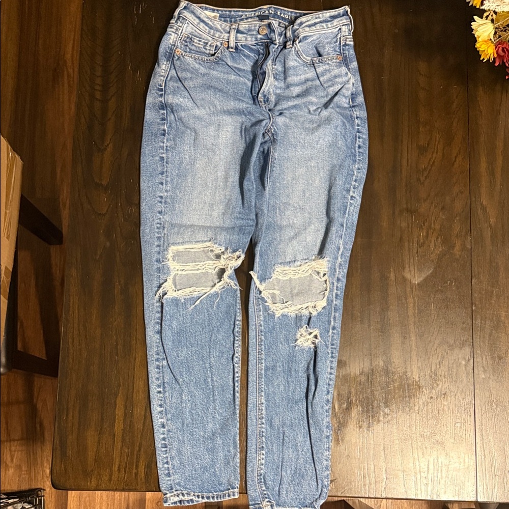 American Eagle Outfitters Light Blue Distressed Mom Jeans